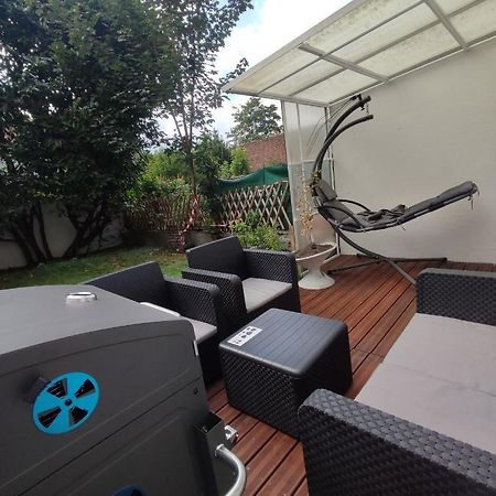 Chambre Prive Dans Une Maison Avec Terrasse Et Jardin Salles De Bain Partagees Apartment Lille Ngoại thất bức ảnh
