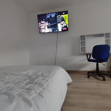 Chambre Prive Dans Une Maison Avec Terrasse Et Jardin Salles De Bain Partagees Apartment Lille Ngoại thất bức ảnh