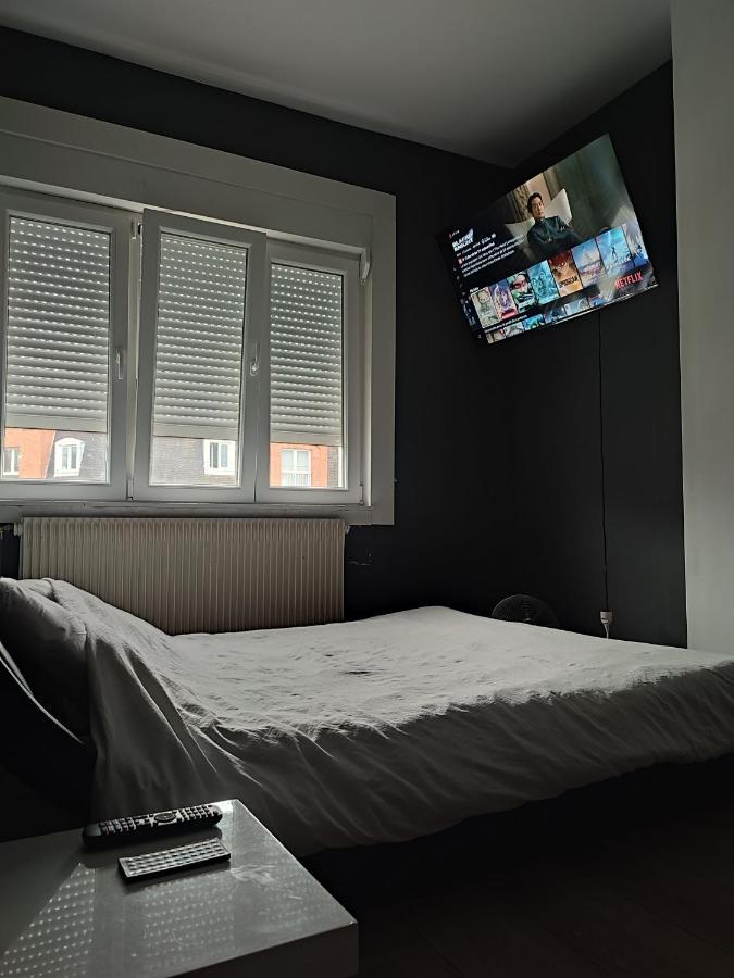 Chambre Prive Dans Une Maison Avec Terrasse Et Jardin Salles De Bain Partagees Apartment Lille Ngoại thất bức ảnh